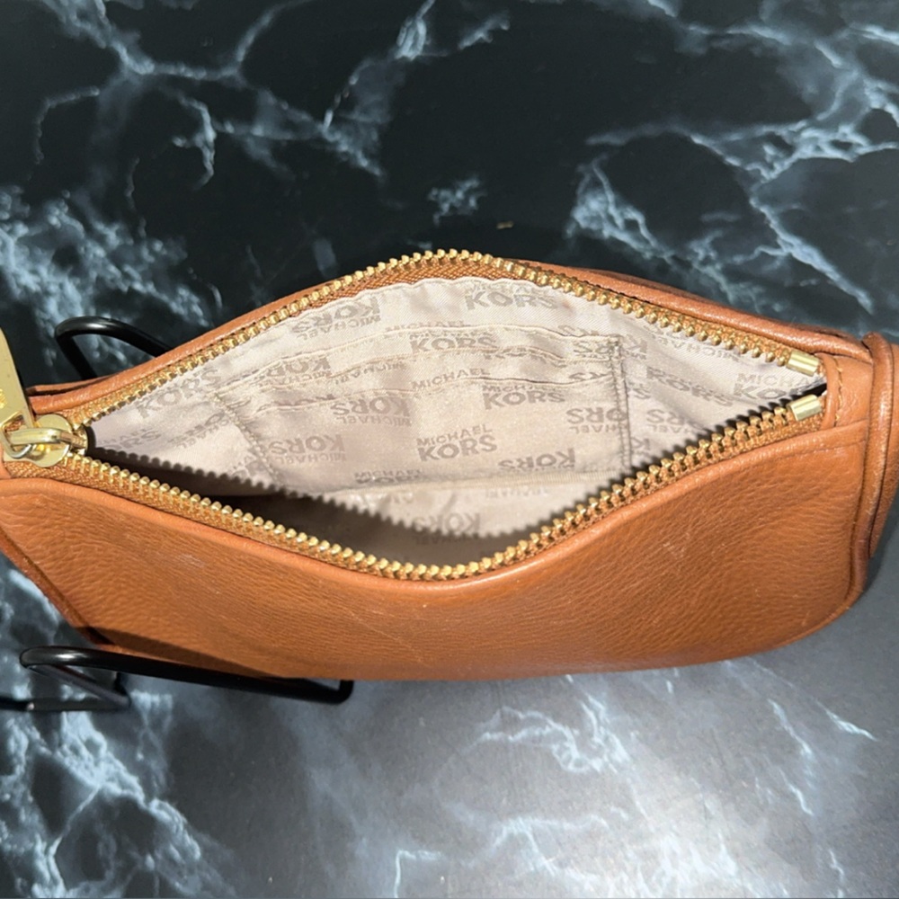 Michael Kors Clutch Makeup Leather Bag with Gold Accents AUTHENTIC - Picture 12 of 12